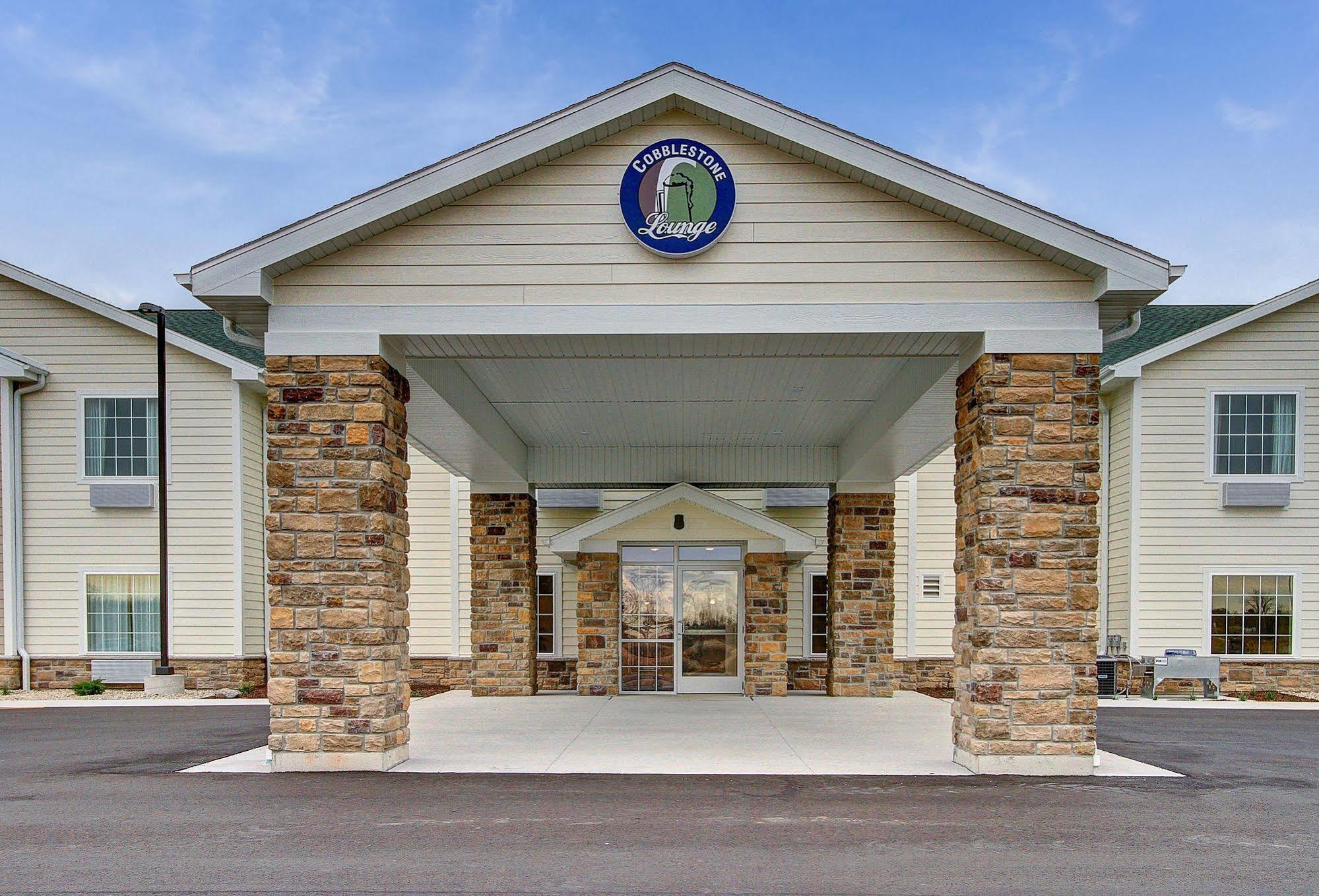 Cobblestone Hotel & Suites Pulaski/Green Bay Екстериор снимка