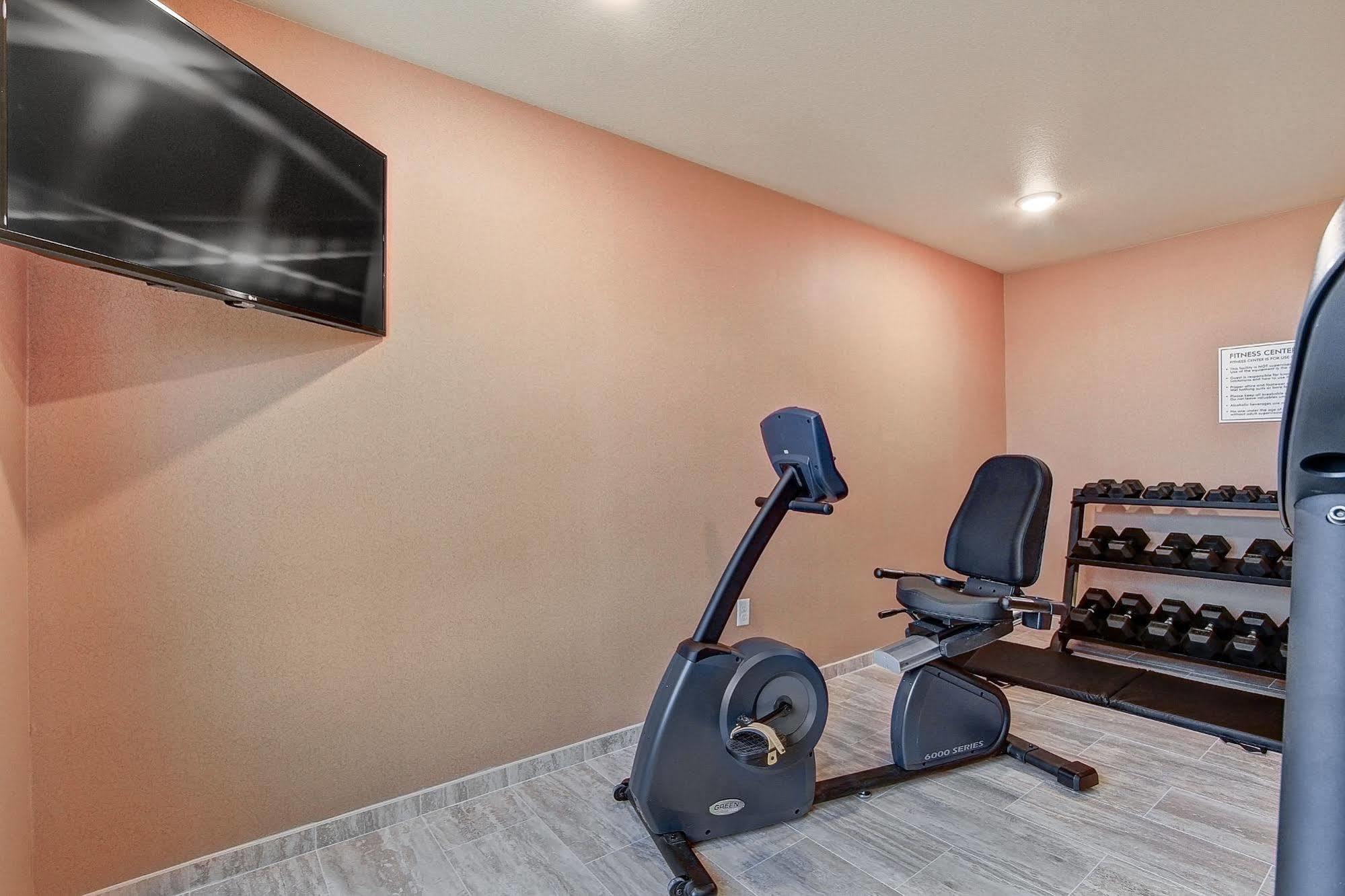 Cobblestone Hotel & Suites Pulaski/Green Bay Екстериор снимка