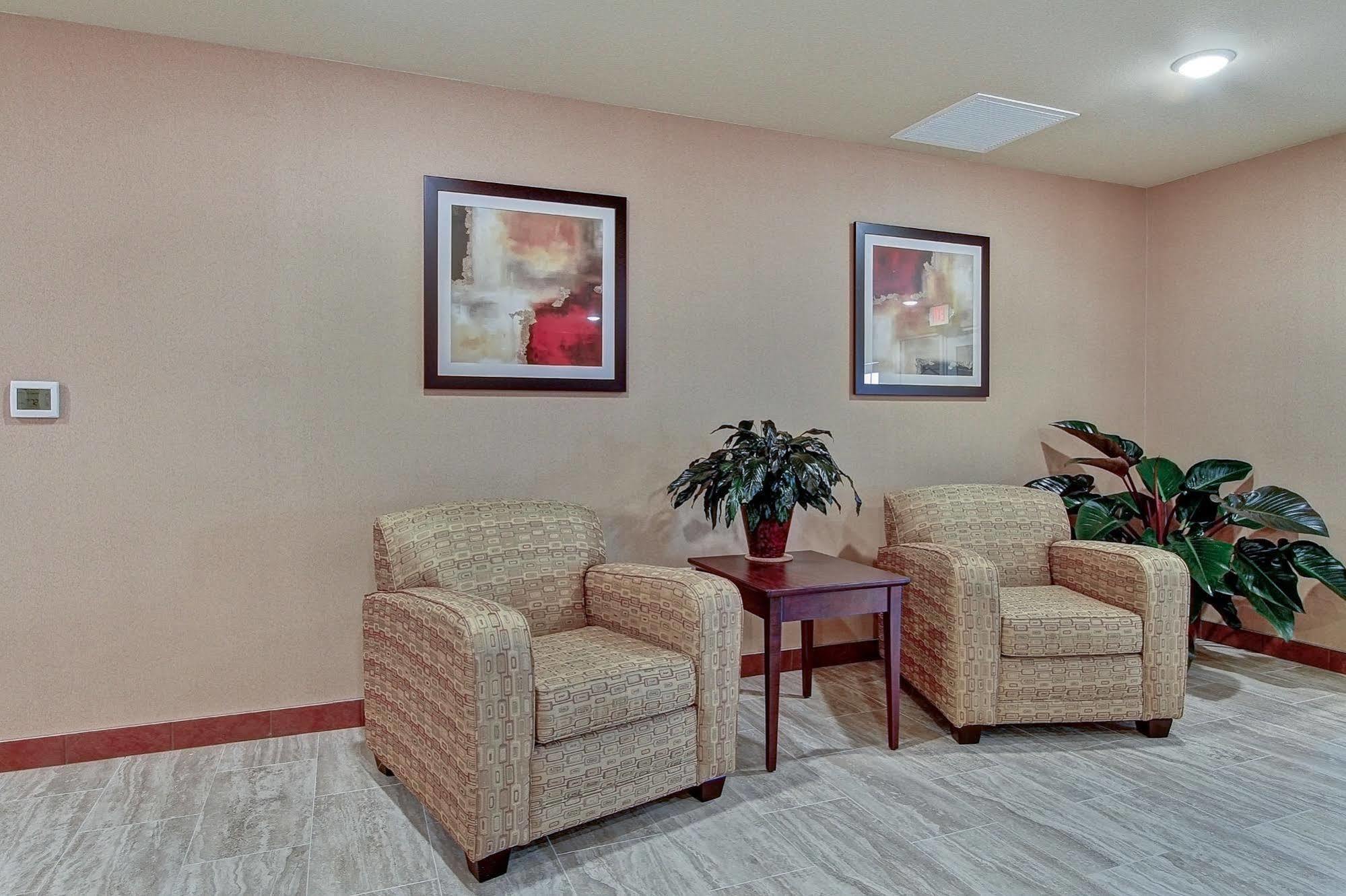 Cobblestone Hotel & Suites Pulaski/Green Bay Екстериор снимка