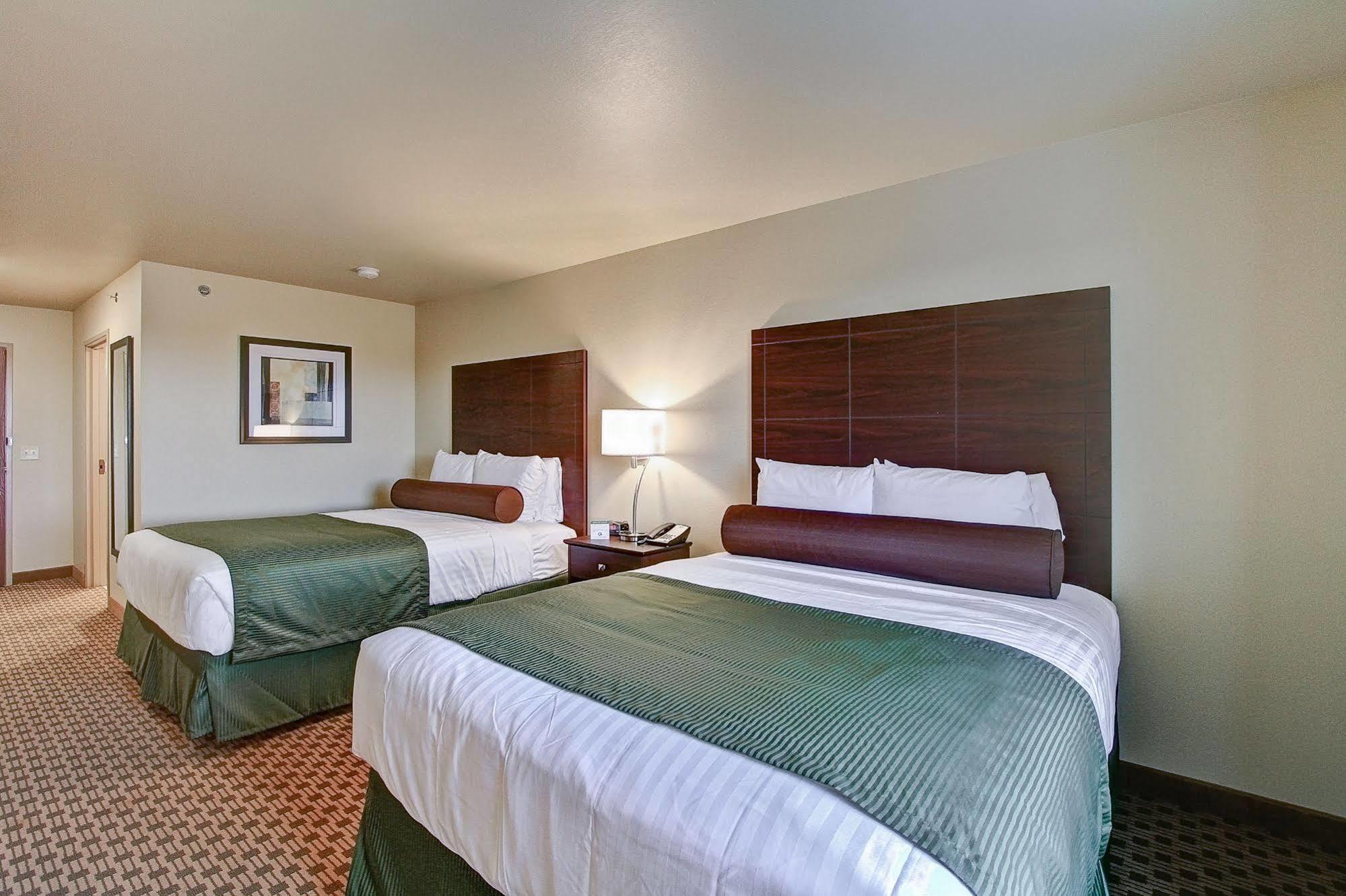Cobblestone Hotel & Suites Pulaski/Green Bay Екстериор снимка