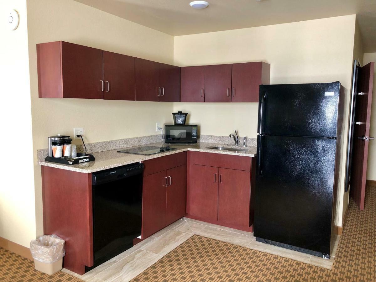 Cobblestone Hotel & Suites Pulaski/Green Bay Екстериор снимка