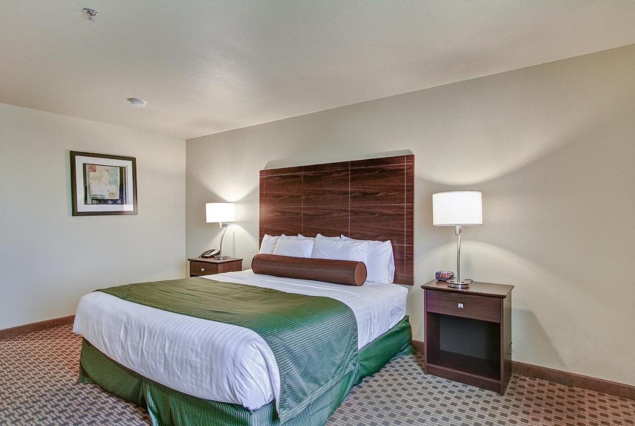 Cobblestone Hotel & Suites Pulaski/Green Bay Екстериор снимка